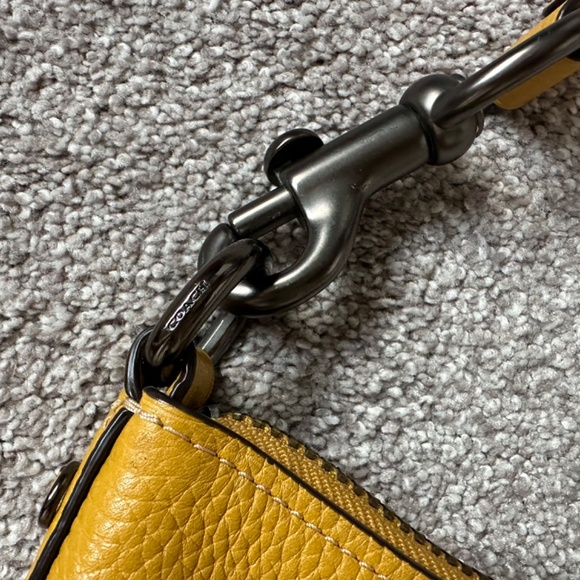 Coach duffle flax yellow - Picture 6 of 11